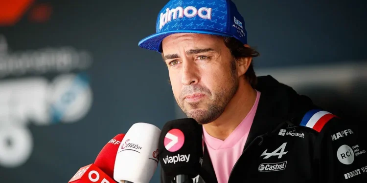 ¡Confirmado! Fernando Alonso Firma un Contrato de 5 Años con Aston Martin