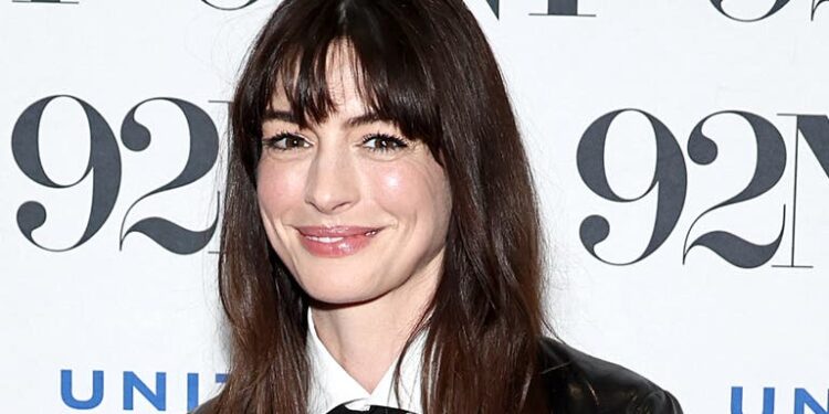 BREAKING NEWS: Actress Anne Hathaway shares sweet moment with her son at Taylor Swift’s Eras Tour in G…. Read more