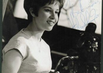 “Forgotten Icon: The Shocking Truth About Helen Shapiro’s Life After Fame!”
