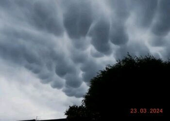 Rare ‘Mammatus Clouds’ Captivate UK Skies: Nature’s Breathtaking Phenomenon Makes a Rare Appearance