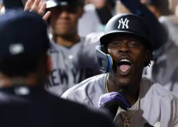 Yankees Fan Tries to Snatch Ball from Dodgers Star Mookie Betts in Tense World Series Moment