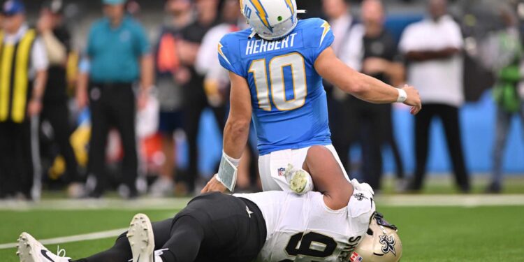 JUST NOW:DENNIS ALLEN defends Nathan shepherd’s reckless of Justin Herbert as nothing malicious…