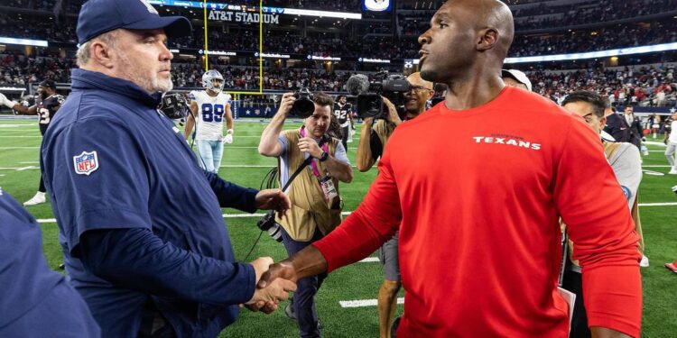 Heartbreaking Moment: Cowboys Could Lose Coach Mike McCarthy to DeMeco Ryans’ Success