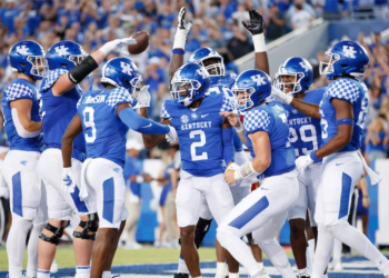 End Of an Era: Kentucky wildcats football $260 Million Starter Sets To Leave wildcats For Longhorns….red more