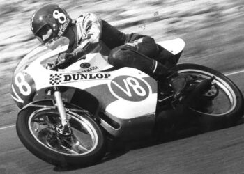Historic Race Flashback: Warren Willing and “Little” George Vukmanovic’s 1977 F750 Triumph at Zolder