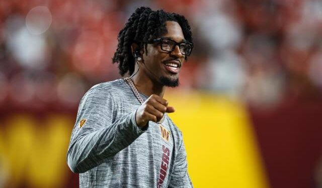 BREAKING: Jayden Daniels Declined to Play Tomorrow’s Game Against Cowboys Due to…read more