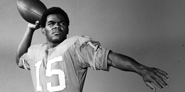 Heartbreaking Loss For Denver Broncos: Legendary Starting Quarterback Marlin Briscoe Passes Away At…read more