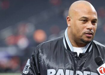 Just In : Antonio Pierce considering a new ……….Read more