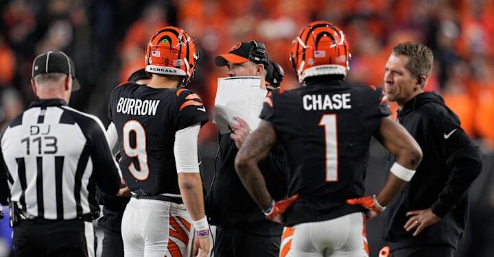 Just In: Joe Burrow has heated conversation with Coach Zac Taylor as he’s removed from…….Read more