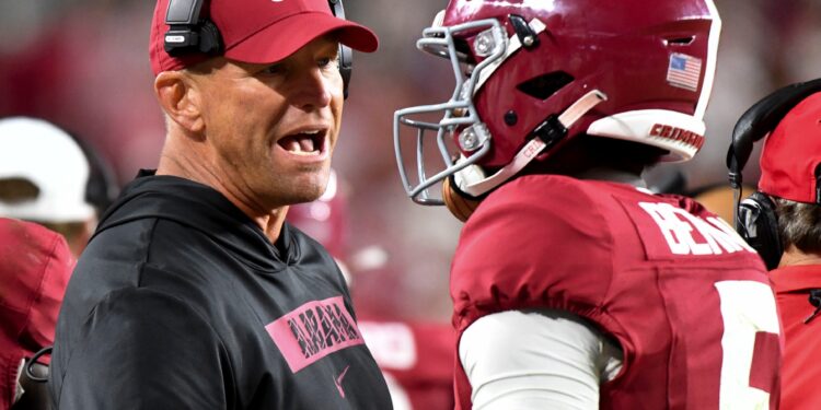 Just In: Ben Branch has heated conversation with Coach Kalen DeBoer as he’s removed from….Read more