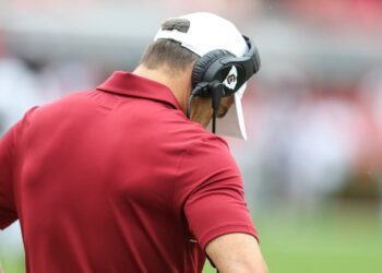 BREAKING: “This is the end of me”. South Carolina head football coach Shane Beamers love in tears as he announces…see more