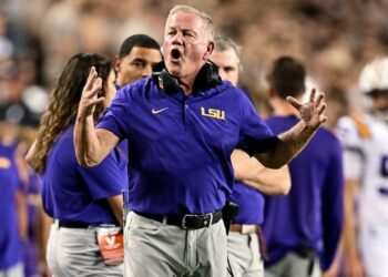 BREAKING: “This is the end of me”. LSU Tigers Football Coach Brian Kelly in tears as he announces three-year deal, valued at approximately $790.5… read more