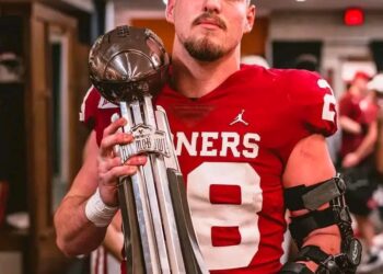 BREAKING NEWS: Danny “Stuntman” Oklahoma Linebacker Wins Prestigious Maxwell Award for Excellence and Exceptional Contribution to the Game… read more