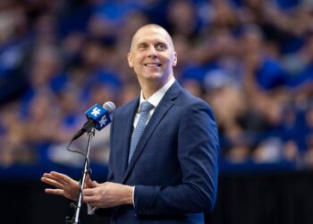 Just in: Mark Pope Re-Signs Wildcats, Commits to Finish Career in Kentucky Wildca…read more