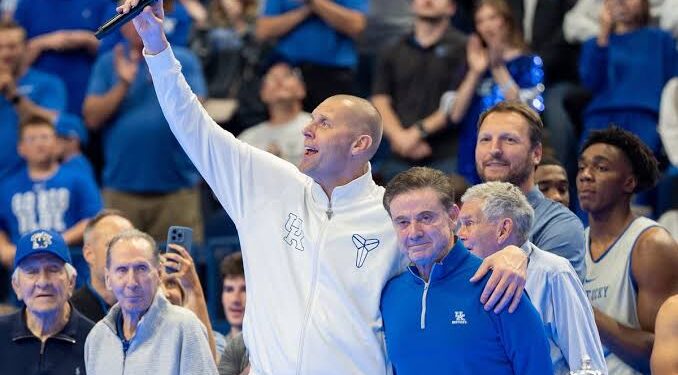 Just In: Coach Mark Pope has heated conversation with John Calipari as he’s removed from…….Read more