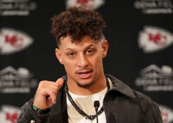 A MOMENT OF SADNESS: Chiefs’ incredible QB Patrick mahomes (AK-15) broke down in tears in a recent interview as he publicly discussed his personal life challenges. according to the report,he emphasized most directly on… read more