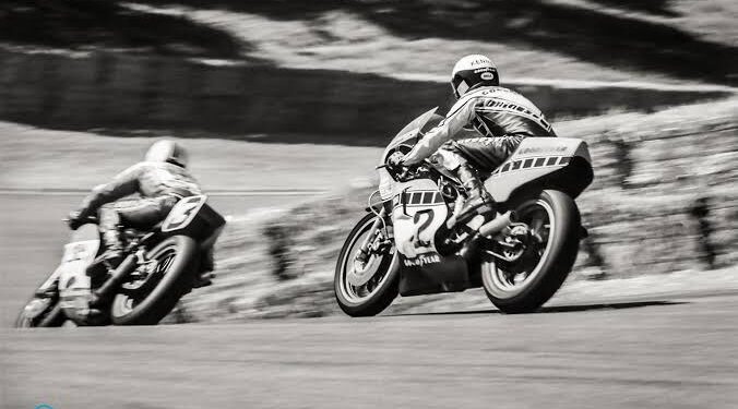 Exploring the Dynamic Legacy: How Colin Edwards and Kenny Roberts Jr. Revolutionized Motorcycle Racing in 1992, Captivating Audiences with Their Unmatched Kinetic Energy!… read more