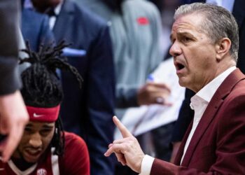 Heartbreak for Razorbacks Nation as Coach Calipari Steps Down For…read more