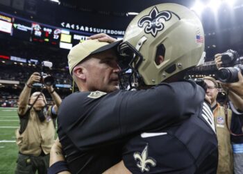 Derek Carr Broke HC Darren Rizzi’s Heart and the entire Orleans Saints today&nbsp; as he announced that he will No longer Continue…. Read More
