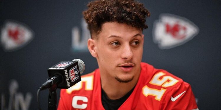 Rumors Run Wild: Patrick Mahomes Caught in Pregnancy Rumor Scandal: Allegations and Social Media…..read