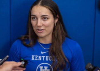 BREAKING: Kentucky Wildcats Women’s Basketball Guard Shocks Fans By Departing After Heated Rift With Head Coach Kenny Brooks. >>According to…read more