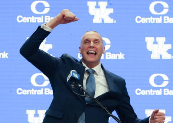 I still love my Wildcats Basketball!!! If you are a fan please check in with the Big Blue Nation