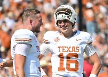 Texas Running Back Delivers Subtle Message to Quinn Ewers as Longhorns Advance to CFP Semifinals