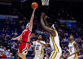 No. 19 Ole Miss Aims to Keep South Carolina Winless in SEC Showdown – Can the Gamecocks Pull Off a Shocker?