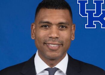 No.1 Player in America Allan Houston Commits to Kentucky Wildcats basketball Over Tennessee And…read more
