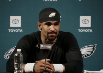 Jalen Hurts Broke HC Nick Sirianni’s Heart and the entire Philadelphia Eagles today as he announced that he will No longer Continue…. Read More
