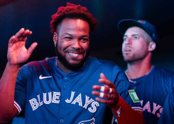 Game-changing moment as Vladimir Guerrero Jr. Commits to Toronto Blue Jays with a 4-Year Deal!