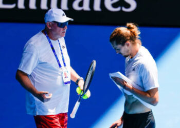 Just In: Alexander Zverev has heated conversation with His Fathas as he’s removed from…….Read more