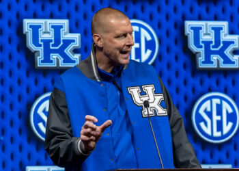 Sorry, Wildcats basketball fans, Coach Mark Pope isn’t coming to Back till….