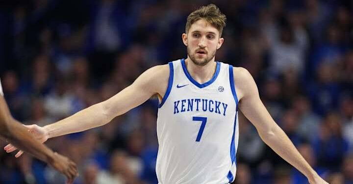 Andrew Carr  Broke HC Mark Pope’s Heart and the entire Kentucky wildcats basketball today  as he announced that he will No longer Continue…. Read More
