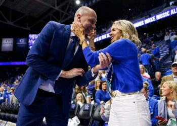 Breaking News: Fans Reaction As Coach Mark Pop Proposed to Lee Anne after Some Agreements that…