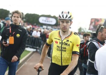 Bezweek Wout van Aert Onder de Druk? Bezorgdheid Neemt Toe na Recente Tegenslagen