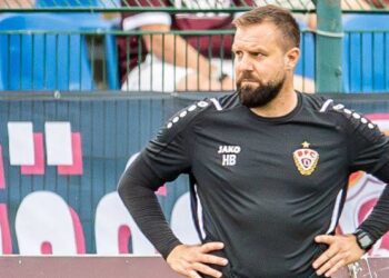 Alemannia Aachens Cheftrainer tritt inmitten der Turbulenzen im Verein zurück