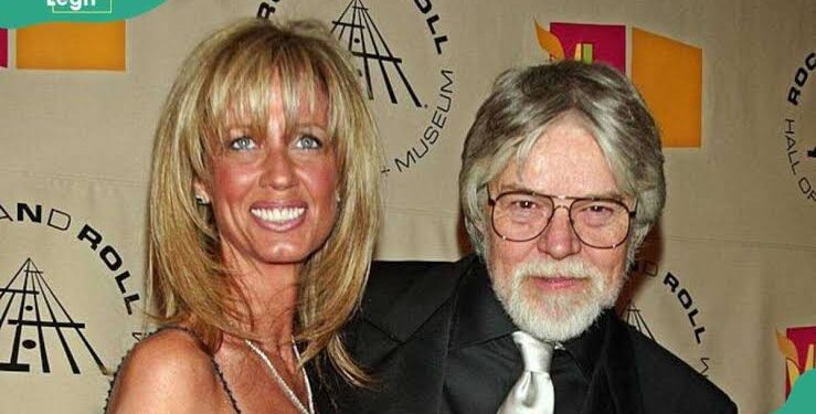 Breaking news: Bob segers wife (Juanita Dorricott ) files for divorce after…….