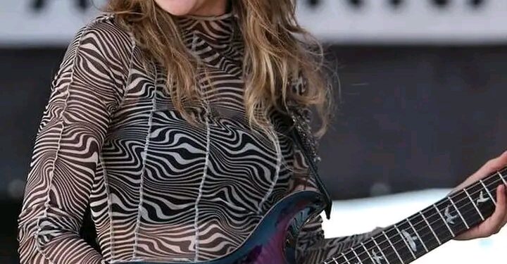 Rising music star Daniela Villarreal has shared joyous personal news with fans: she and her partner are expecting their first child.