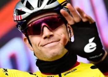 Van Aert ruikt plots glorie: historische Giro-triomf lonkt