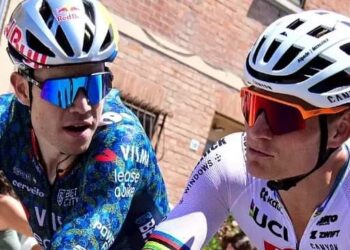 TUSSENSPRINT: Van Aert draait Van der Poel een loer, topper mist Giro