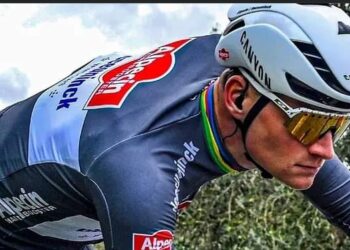 Hevige strijd: Van der Poel legt trainingsmakker genadeloos op de rooster