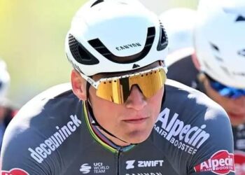 “Hoeveel is de boete?” – Van der Poel gaat de mist in met nieuwe bolide