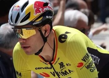 Wout van Aert staat zondag voor een cruciale dag in de Giro d’Italia. De Belg van Visma | Lease a Bike mikt op de zege in de gravelrit richting Siena – een rit die sterk doet denken aan de voorjaarsklassieker Strade Bianche.