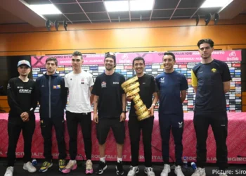 Visma-manager Plugge ontevreden over Bruyneels speculaties over Wout van Aerts aanwezigheid in de Giro: “Ik heb veel respect voor Johan, maar dit klopt niet”