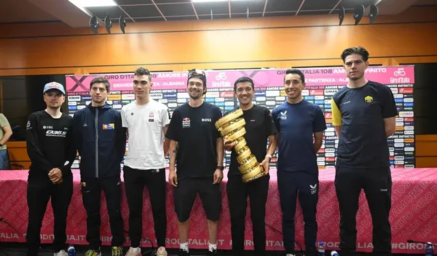 Visma-manager Plugge ontevreden over Bruyneels speculaties over Wout van Aerts aanwezigheid in de Giro: “Ik heb veel respect voor Johan, maar dit klopt niet”