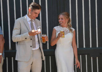 De Belgische wielerster Wout van Aert heeft zich uitgesproken over zijn diep persoonlijke beslissing om met zijn langdurige partner Sarah De Bie te trouwen in plaats van met iemand anders, en geeft daarmee een zeldzaam kijkje in zijn privéleven.