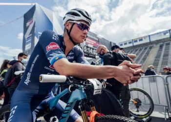 Breaking News:In een belangrijke ontwikkeling voor de wielerwereld heeft de Nederlandse wielersuperster Mathieu van der Poel zijn contract met Alpecin-Deceuninck verlengd tot…