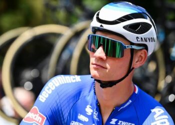 “Het was echt niet leuk meer” – Mathieu van der Poel geeft toe dat aanhoudende rugproblemen hem bijna tot een vroegtijdig pensioen dwongen.