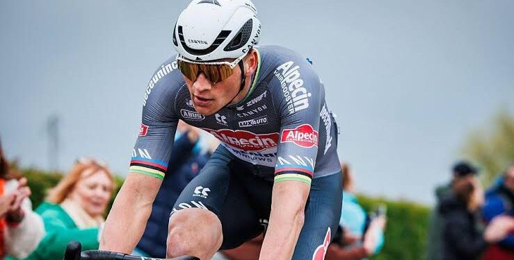 In de aanloop naar de Tour de France 2025 is de Nederlandse wielersuperster Mathieu van der Poel naar verluidt op de hoogte gebracht dat hij een routinematige dopingtest zal ondergaan voordat de prestigieuze race begint